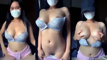 Baby Zhu Gadis Dada Jumbo Show Panas di Bigo